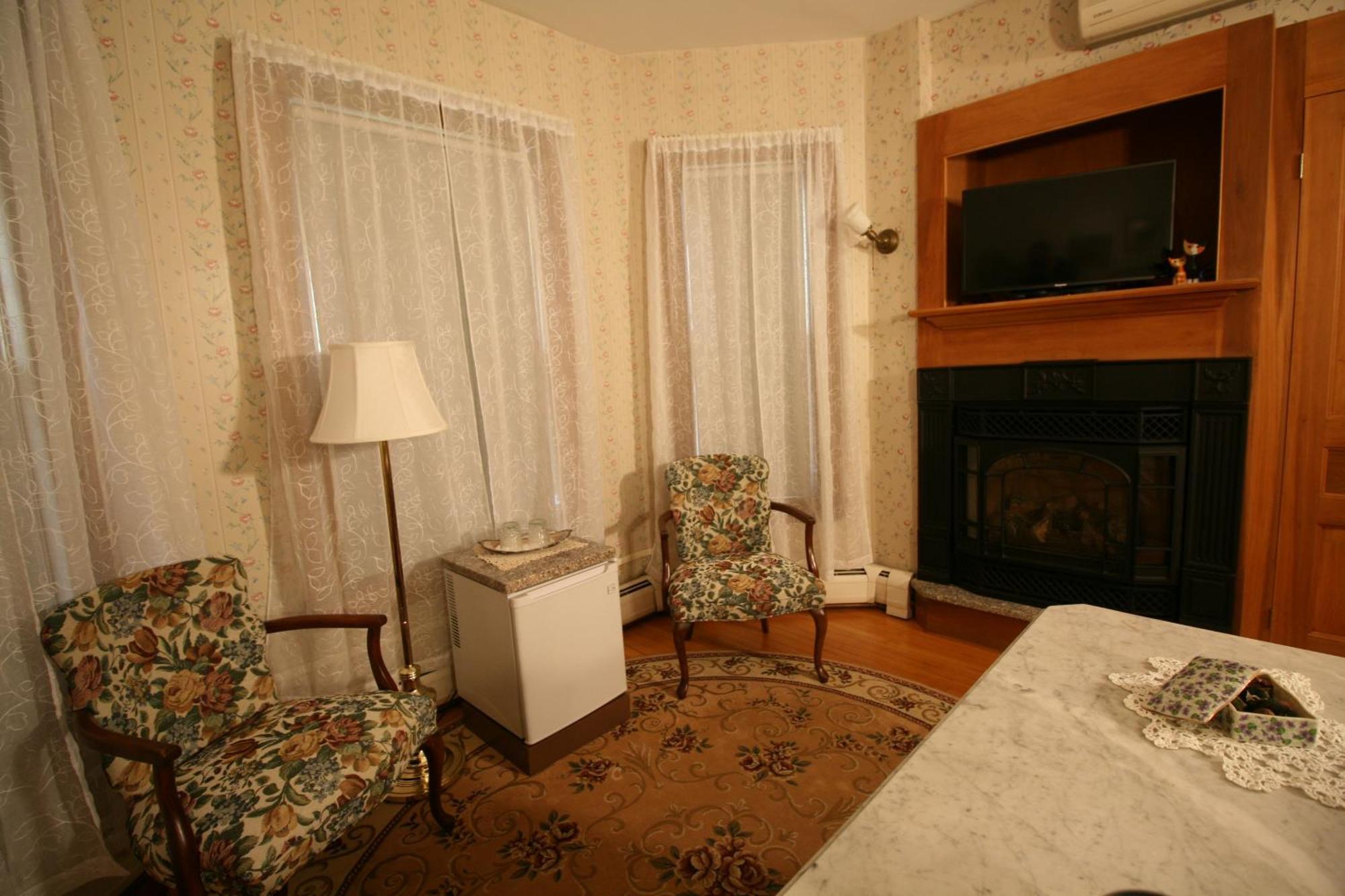 The Governor'S Inn Ludlow Room photo